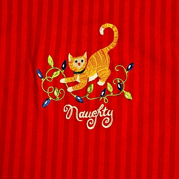 rel•e•vant products Naughty Cat Christmas lights red long sleeve night shirt OS - Picture 2 of 8